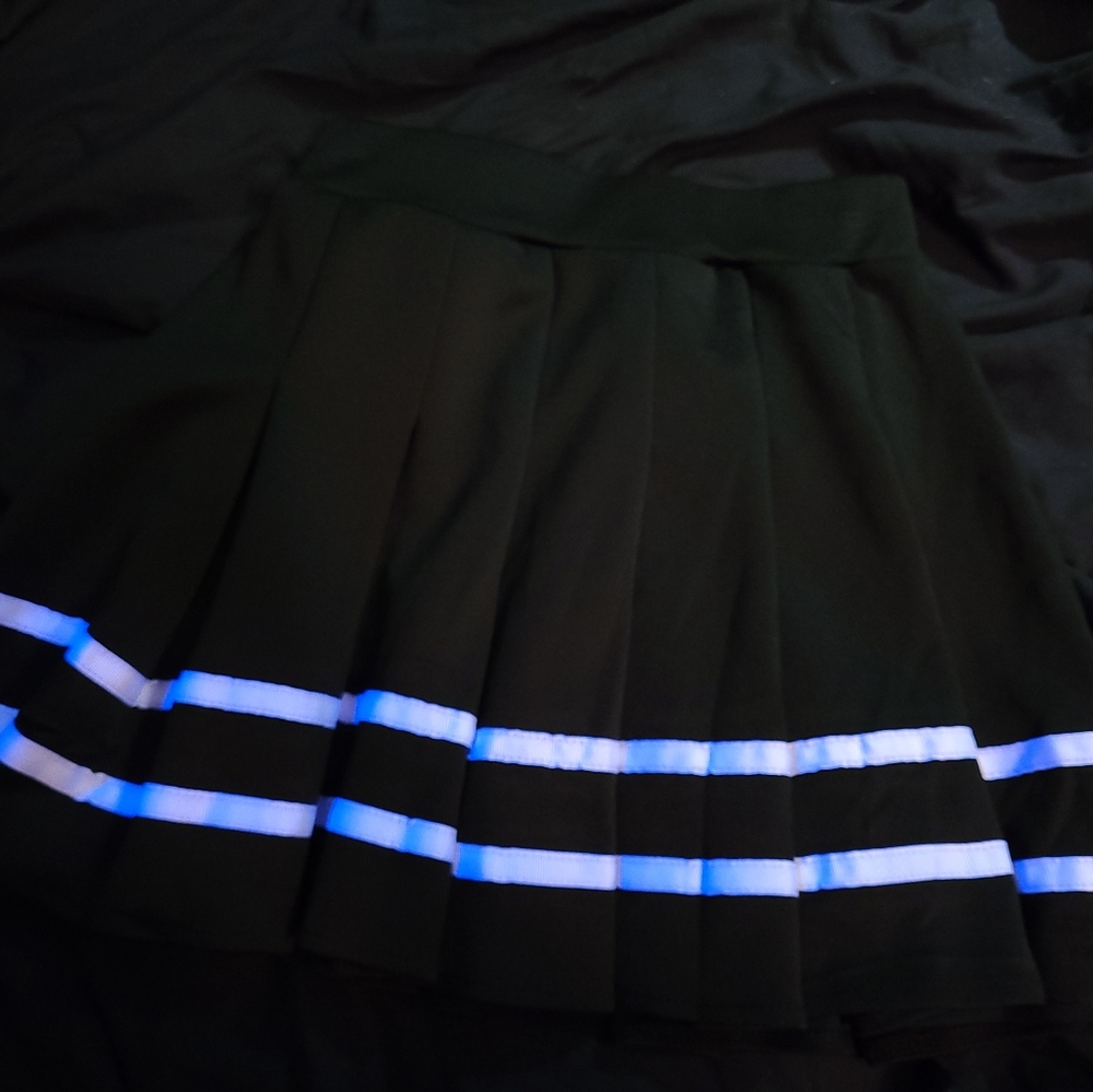 Goth pleated cheerleader skirt - Picture 9 of 13